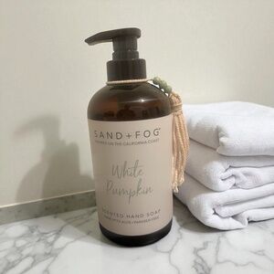 Sand + Fog White Pumpkin Hand Wash | 20 oz Bottle | Autumn Seasonal Soap